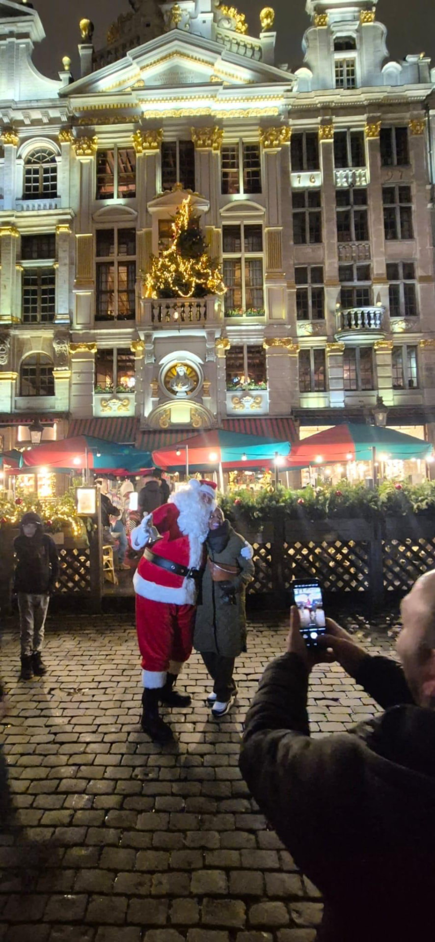 LE PÈRE NOËL sur la Grand-Place de Bruxelles