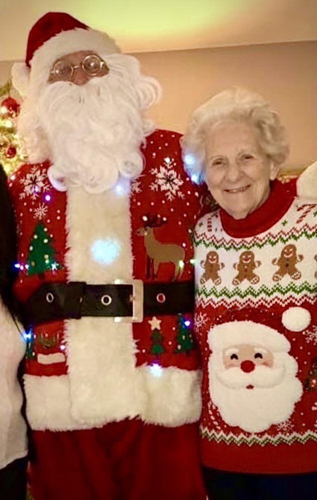 LE PÈRE NOËL auprès des aînés
